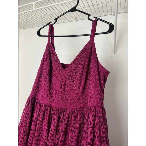 Torrid Midi Crochet Lace Sweetheart Dress Size 1 NWOT - Picture 2 of 9